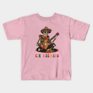 Skeleton Mexican playing guitar Cinco de Mayo Men Sombrero Dab Kids T-Shirt